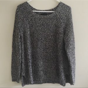 AE Gray Knit Sweater Top